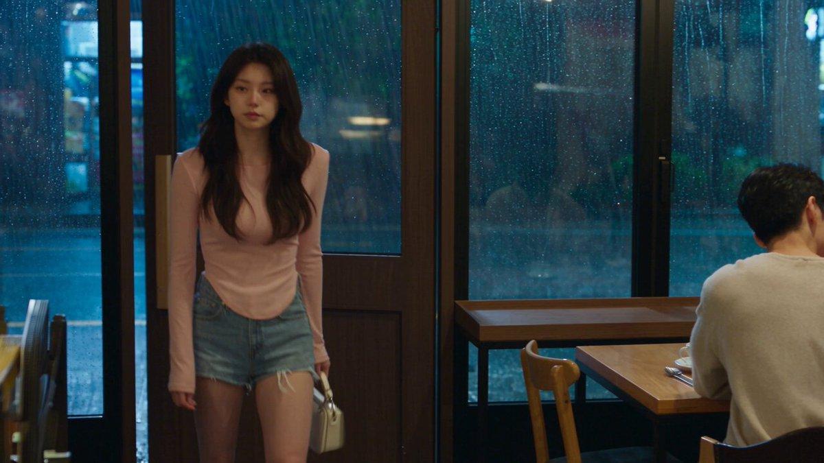Emotional Cafe Breakup Scene