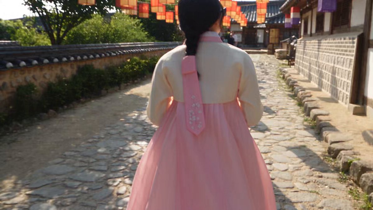 FORMAT: 30 seconds | 16:9 | Ultra-photorealistic live-action |…